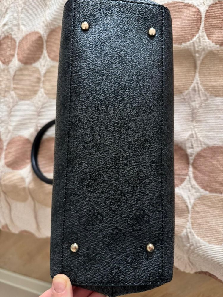 Оригінальна сумка guess