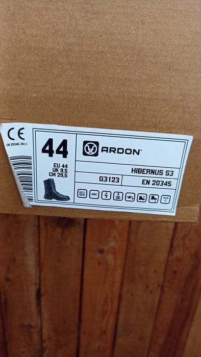 Продам робочі ботинки зимові 44 розмір.