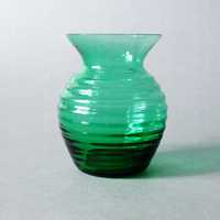 art deco lata 30/40-te piękny szklany zielony wazonik