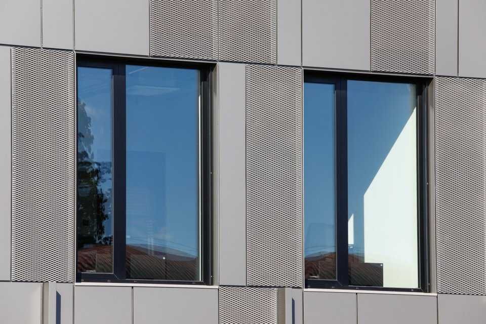 Drzwi aluminiowe ciepłe 1100 x 2100 pełne panelowe