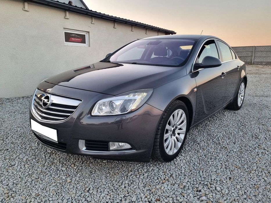 Opel Insignia ŚLICZNA 1.8 Benzyna BOGATA WERSJA Oryginał Zadbana SERWIS 2011r Sedan