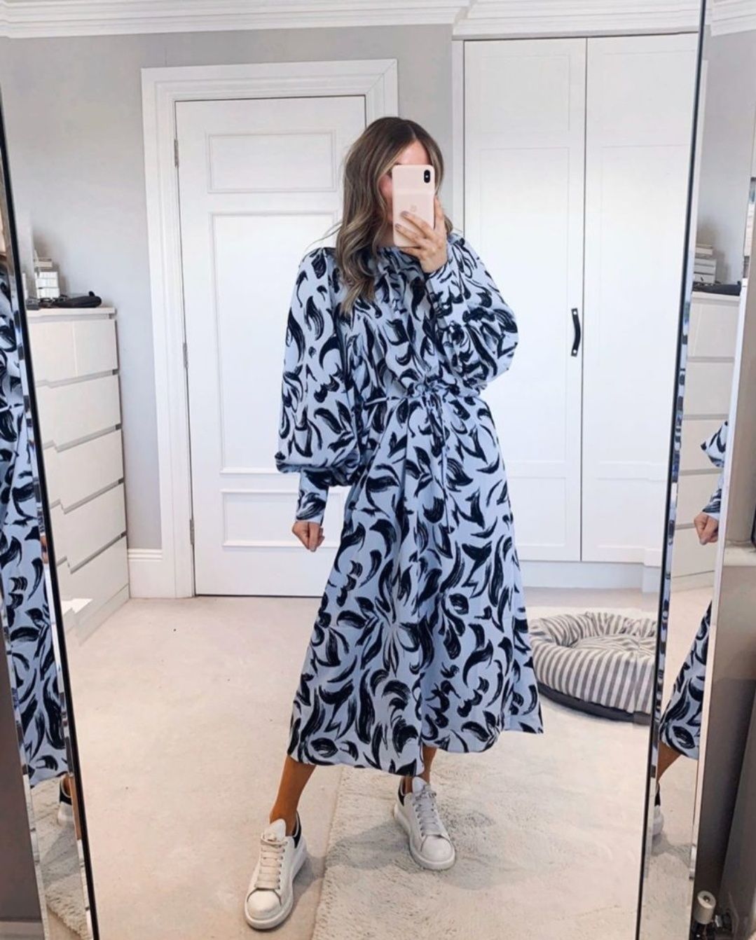 Красивое голубое миди платье с мега обьемным рукавом Topshop р. S