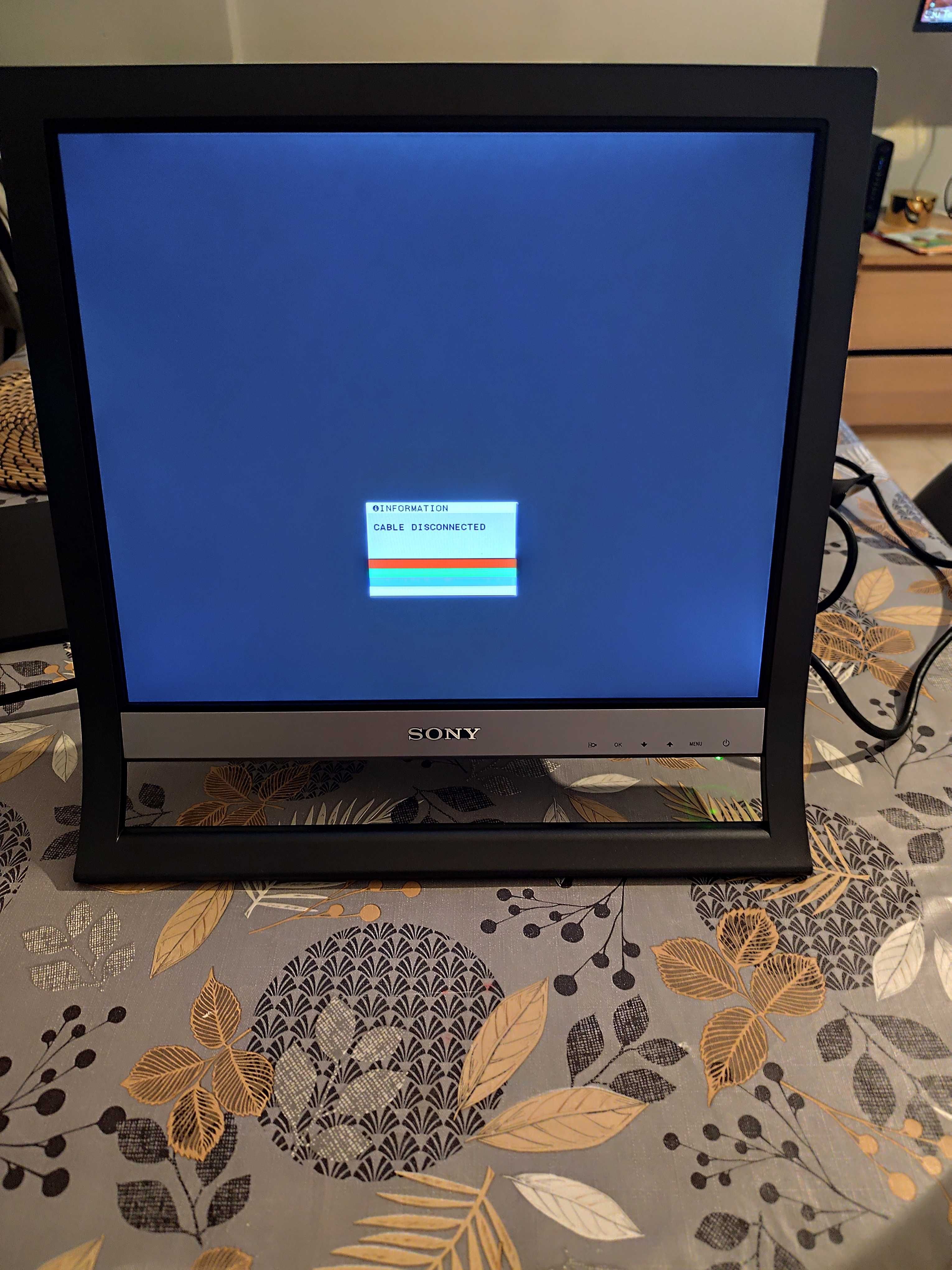 Monitor de computador Sony, modelo SDM-HD75, 17''