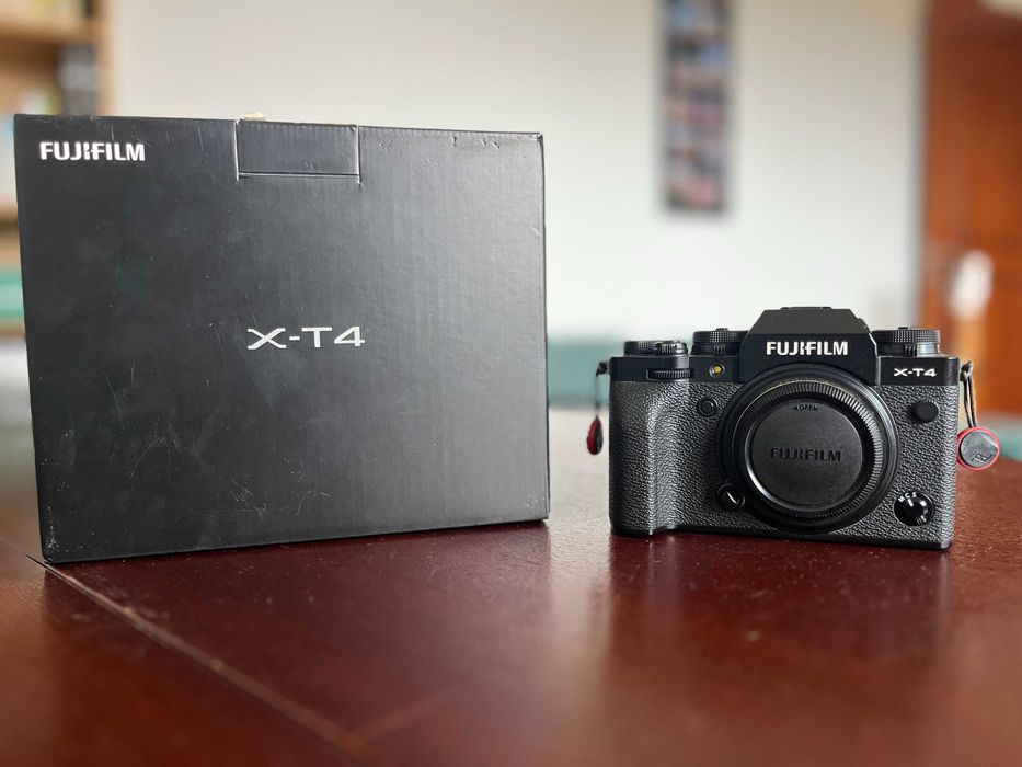 Fujifilm XT4 com caixa original - Mirrorless Camera