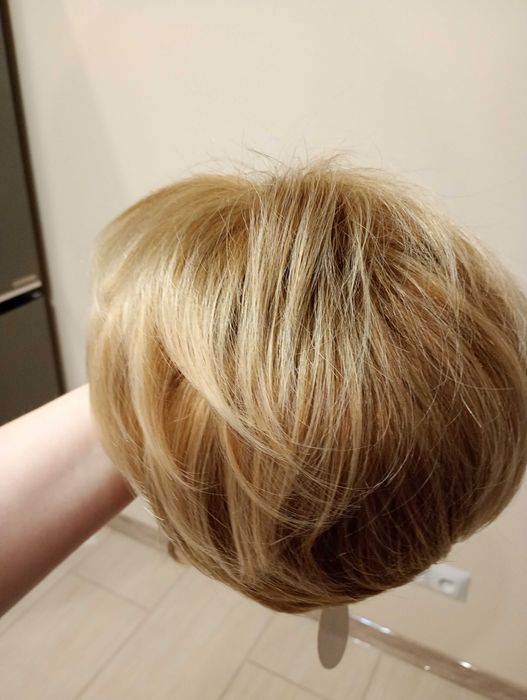 PERUKA - krótki BOB złoty blond