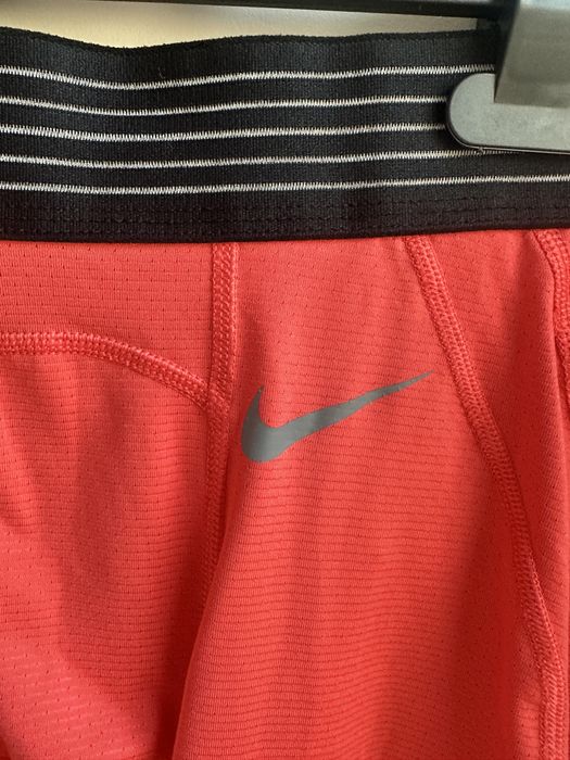 Подшортники, велосипедки, лосины Nike