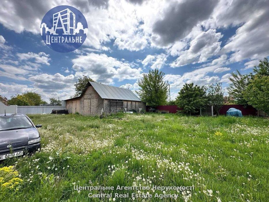 Продаж ділянки понад 13 сот. комерційного призначення. З булівлею.