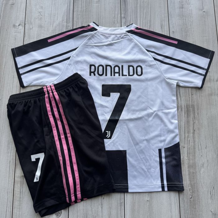 Komplet piłkarski koszulka Ronaldo Juventus Turyn rozmiar 134