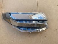 Скло фари передньої правої Toyota Alphard 18р- 8111058560