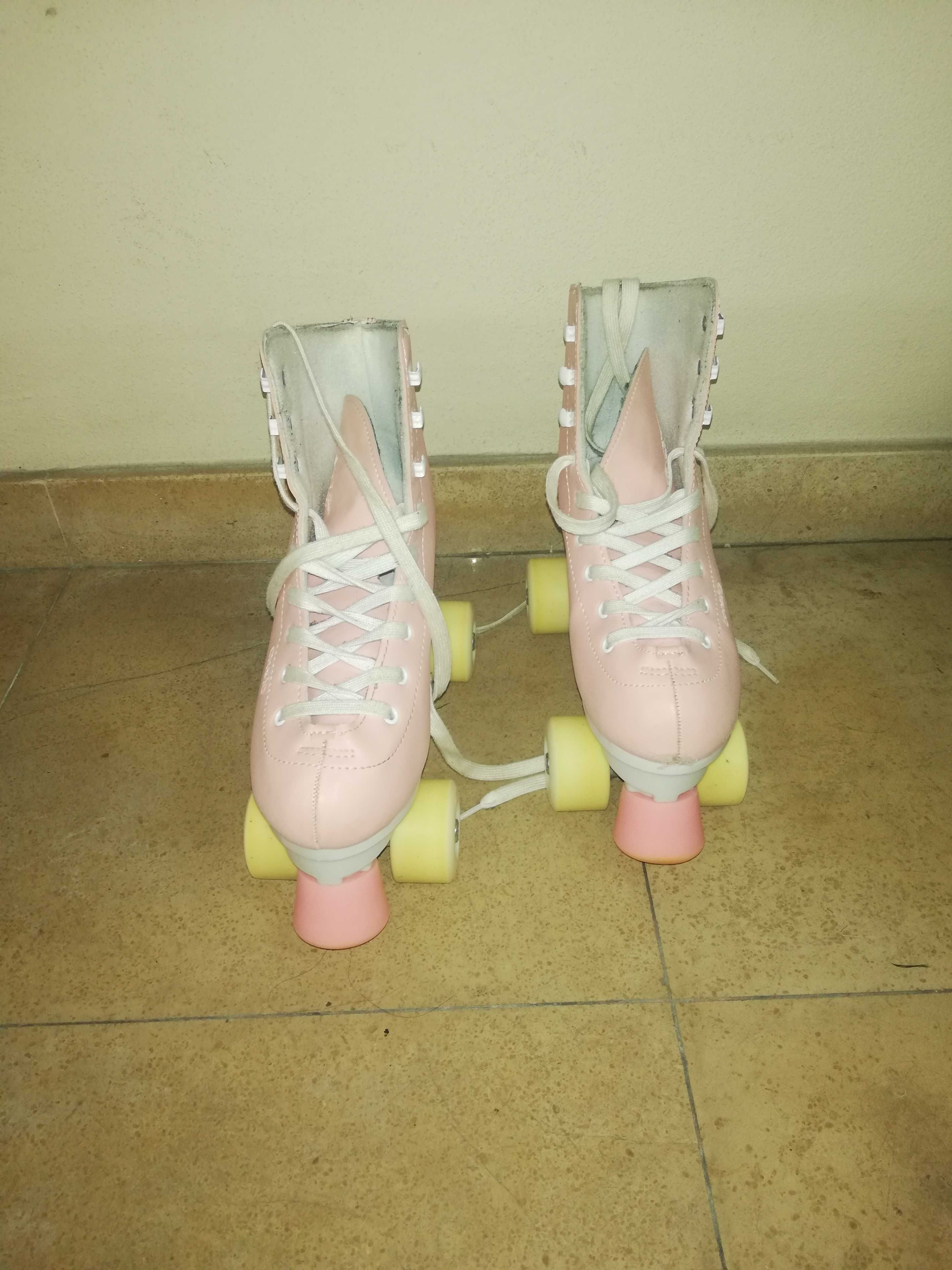 Patins para patinagem artística