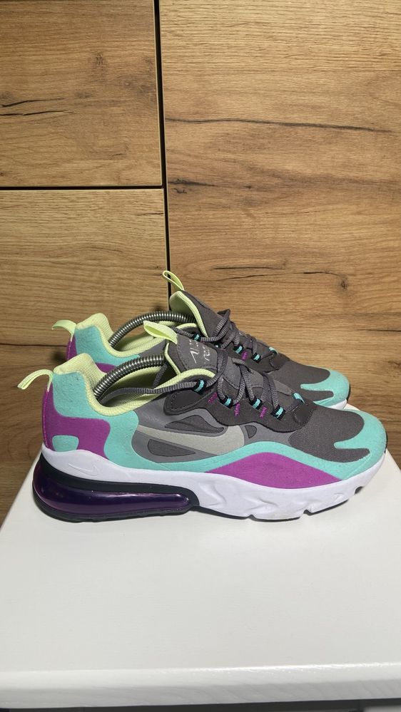 Кросівки Nike AIR MAX 270 REACT