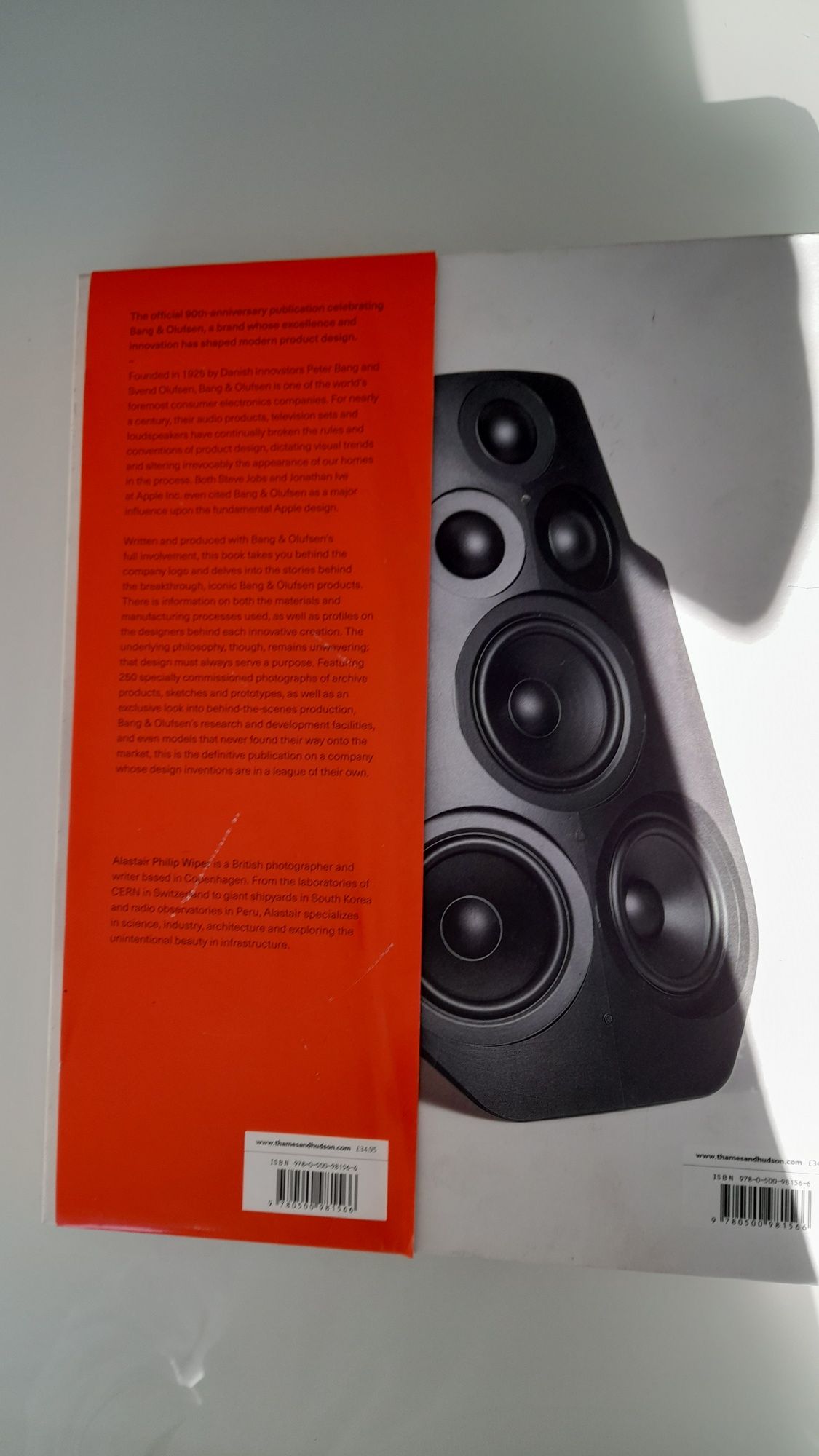 Livro Thames & Hudson The art of impossible the Bang & Olufsen Design