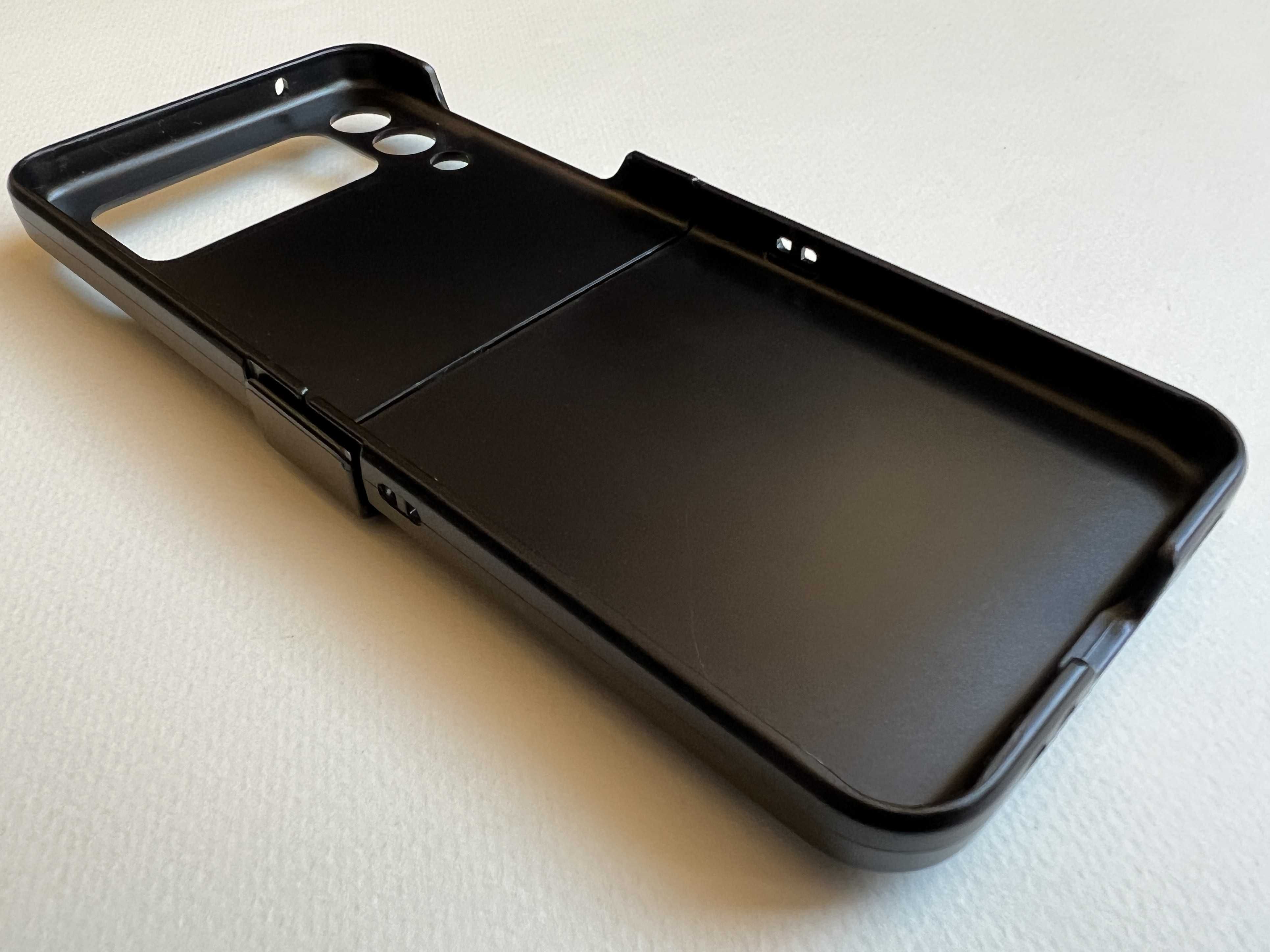 Samsung Galaxy Flip 3 чохол чорний Carbon розкладний матовий пластик