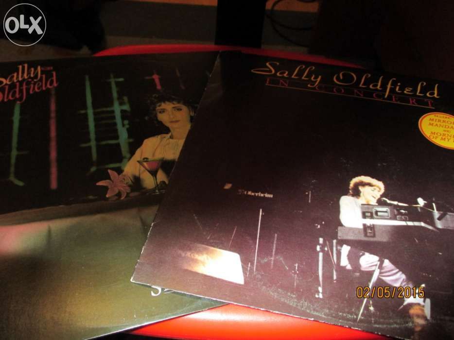 2 Discos de vinil de Sally Oldfield - In concert e strange day in Berl
