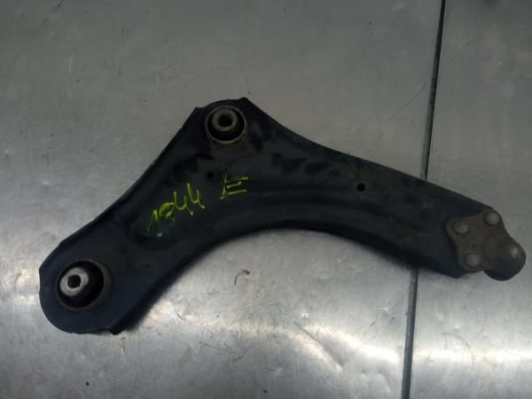 Braço de suspensão frente esquerdo RENAULT Megane III (BZ0_)