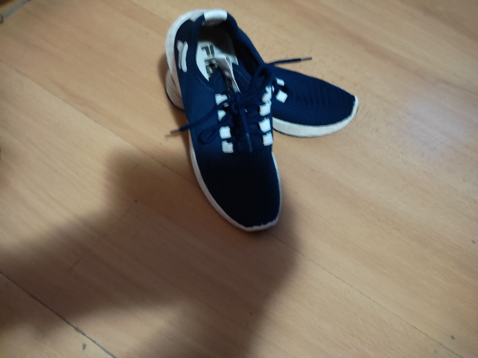 Sprzedam buty Fila rozmiar 36