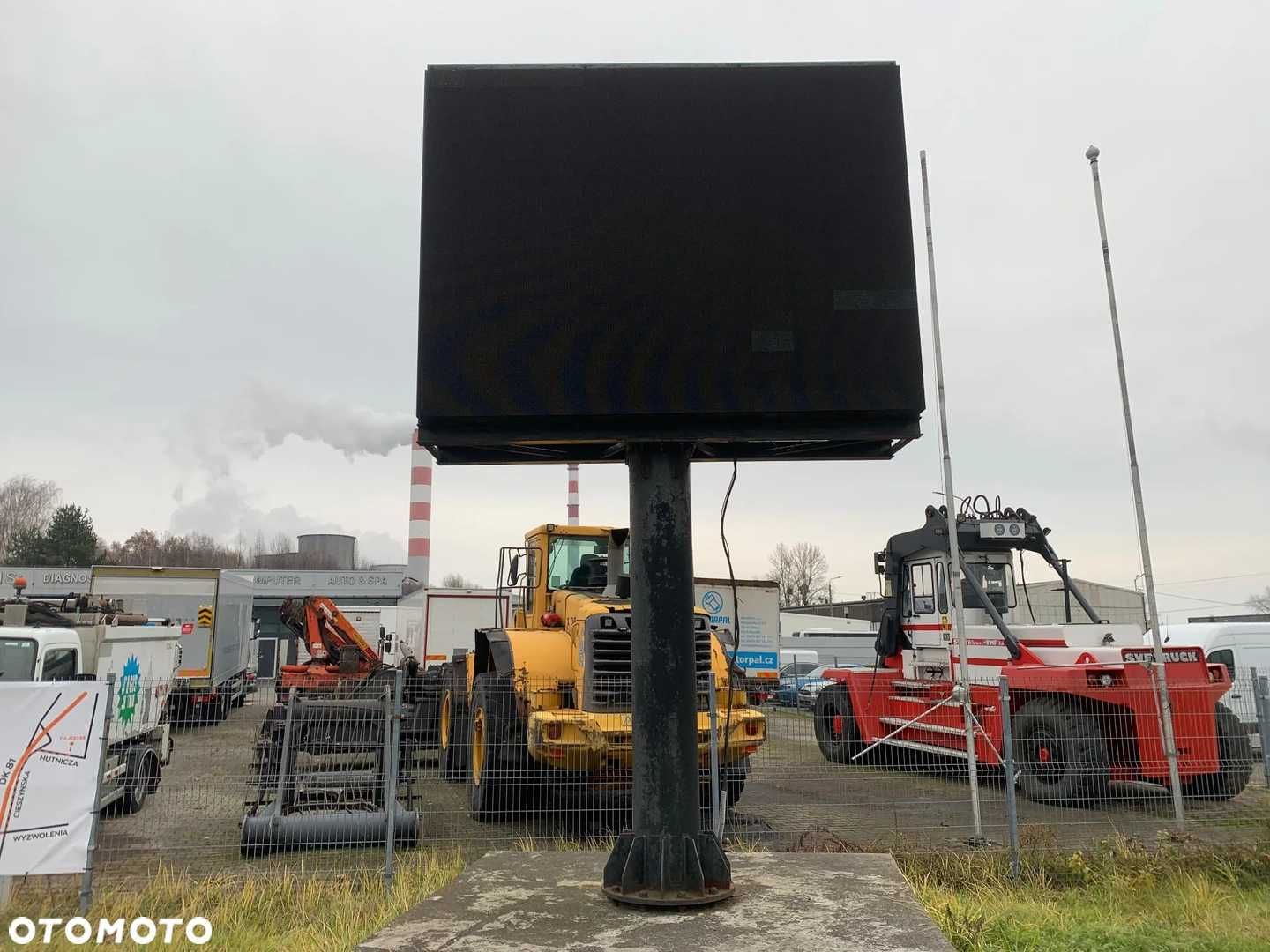 Elektroniczny Baner reklamowy/ EKRAN LED / 3X2.3M / MOŻLIWY TRANSPORT