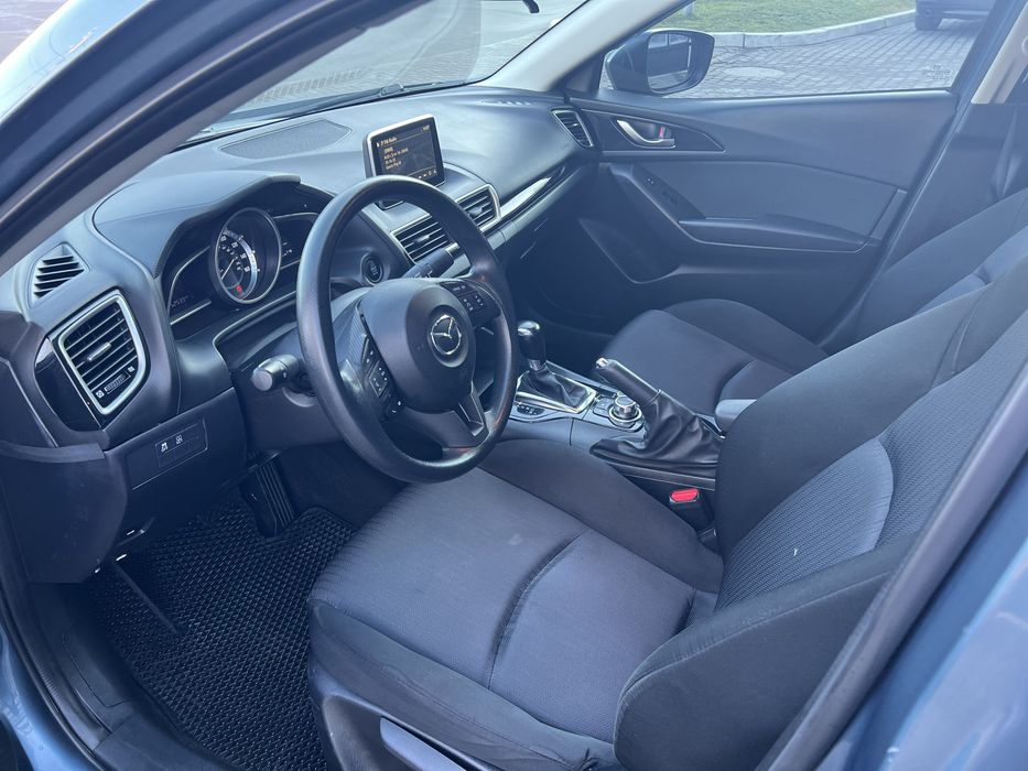 Оренда автомобіля Mazda 3 у Львові . Оренда авто Львів.