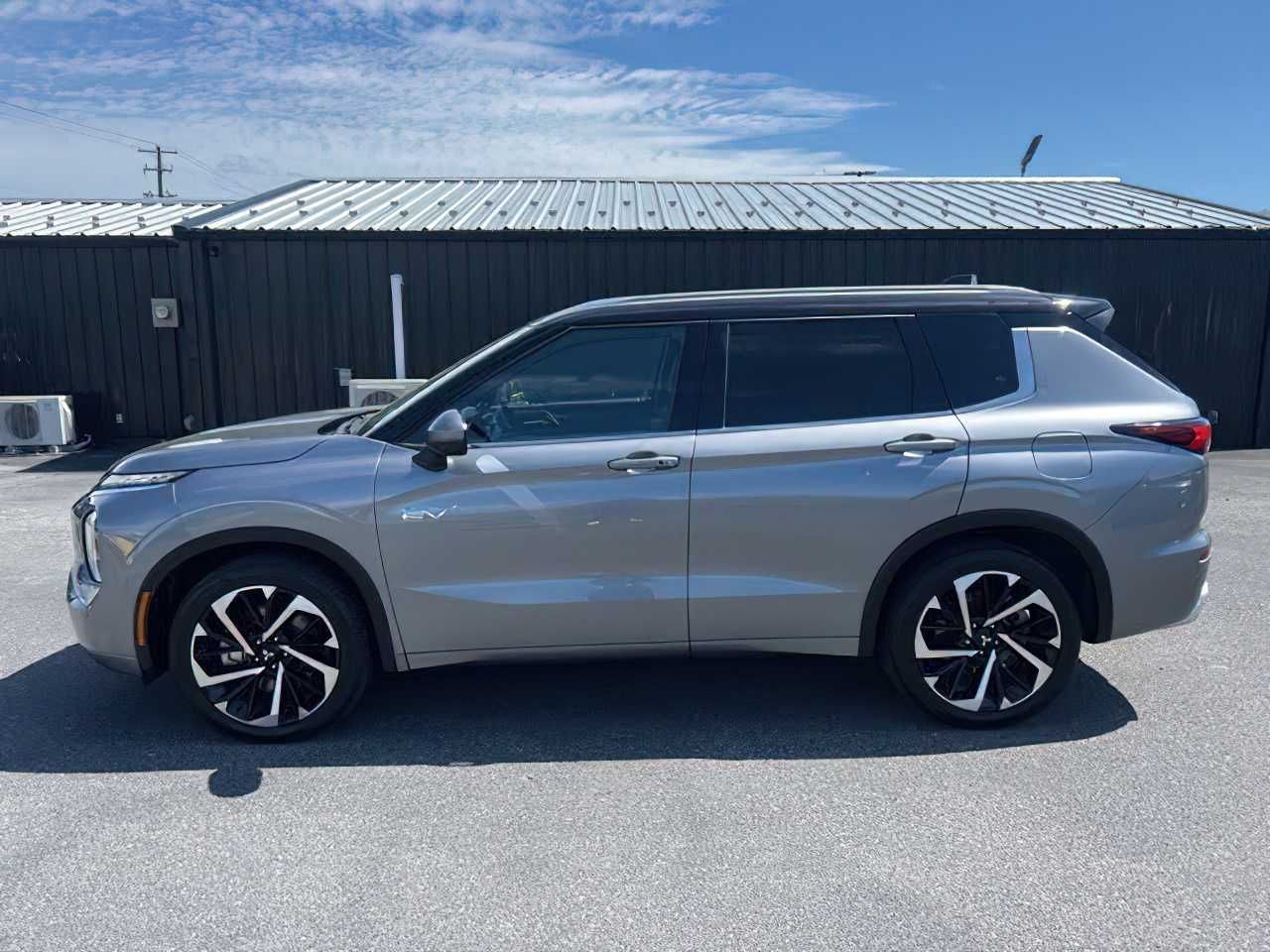 Mitsubishi Outlander PHEV SEL 2023