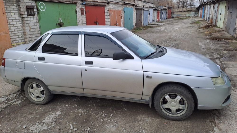 ВАЗ 211040 (БОГДАН)