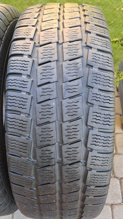 Opony 235/65 R 16 C zima bus