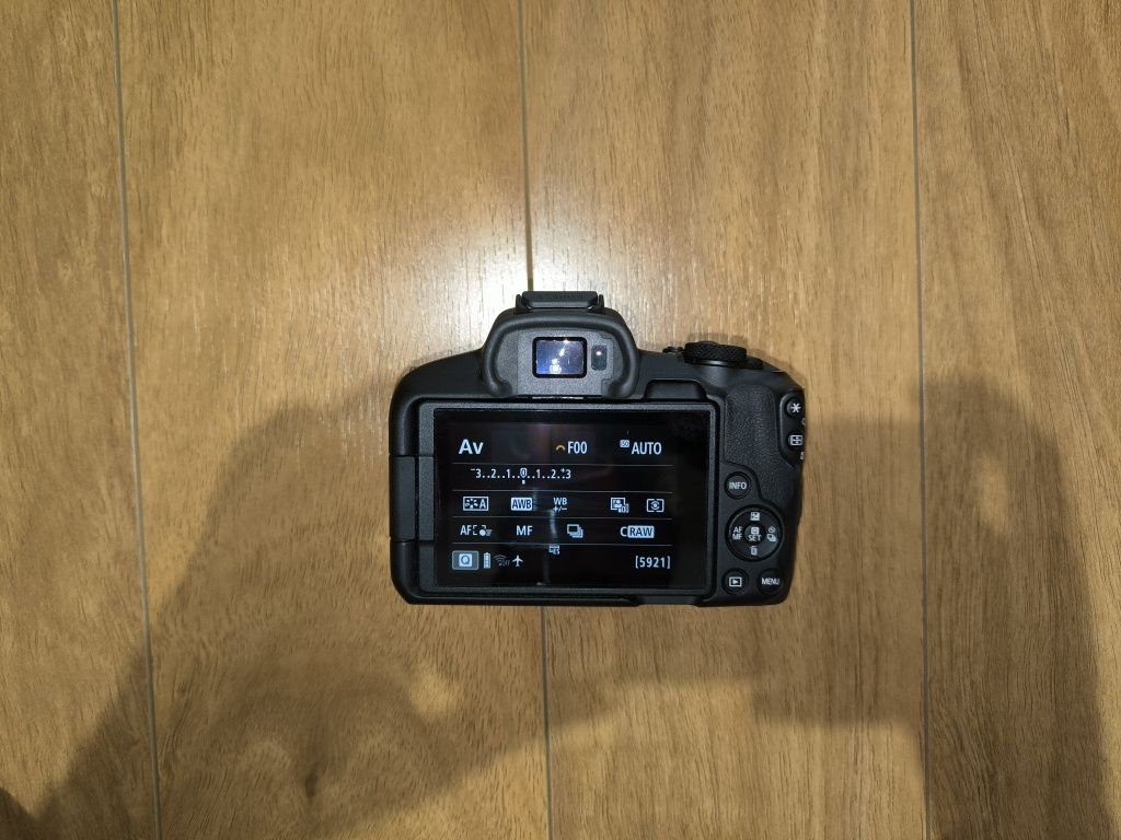Câmara Canon R50 como nova e com garantia