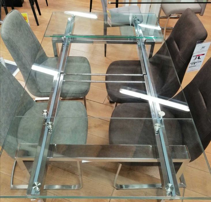 Mesa de sala extensível em bom estado