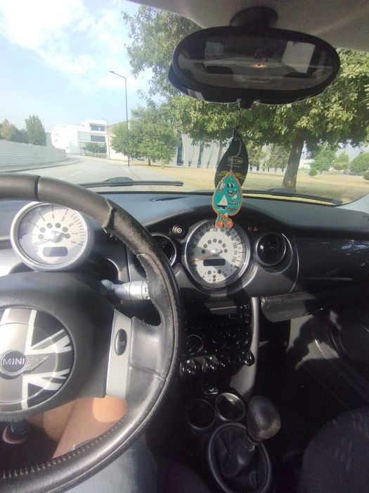 MINI One 1.6 c/ Teto Panorâmico: Motor Fiável e Económico!