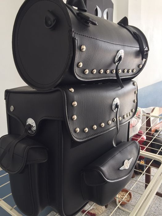 Mala de mota em pele