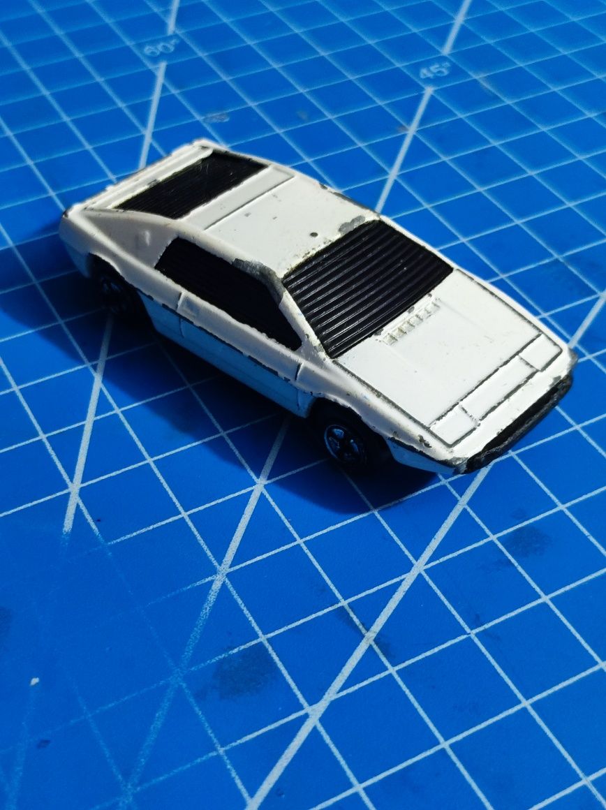 Corgi Lotus Esprit