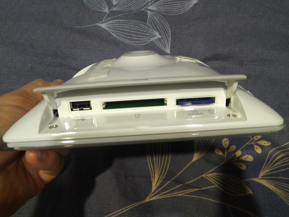 Фоторамка Samsung SPF-83M