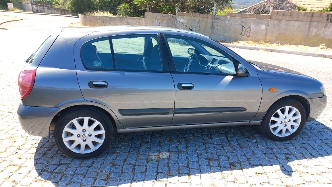 Nissan Almera gasolina 2004