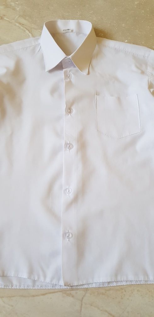 Biała elegancka koszula