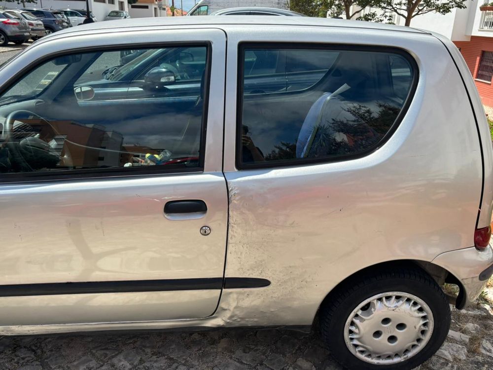 Fiat SEICENTO cinzento