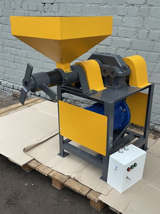 Маслопресс МП-100. Маслопрес шнековый, холодного отжима. Олійниця.