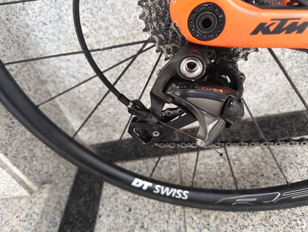 Kmt Revelator Sky Disc em carbono Full Ultegra
