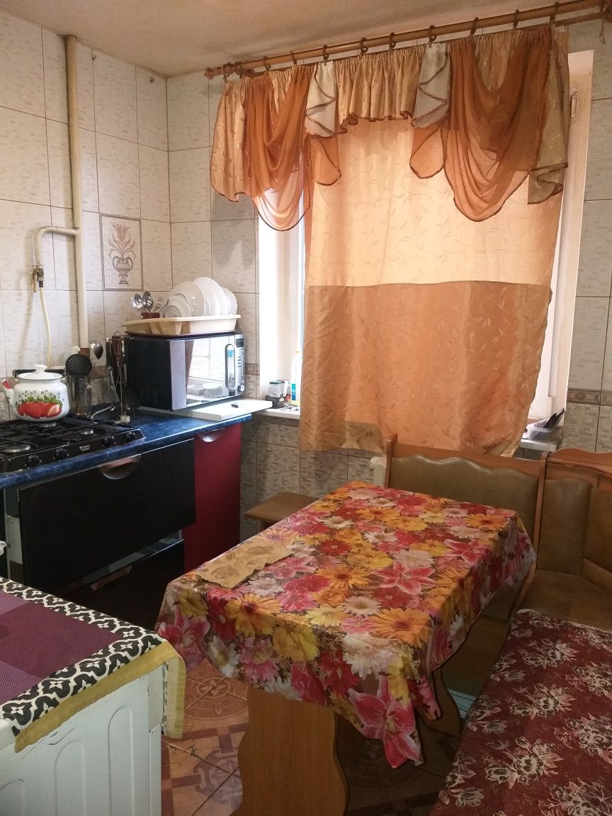 Посуточно, Соцгород возле Цирка, 2х.комн ул.Соборности д.41, есть чеки