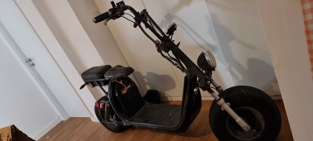 Mota Eletrica com documentos