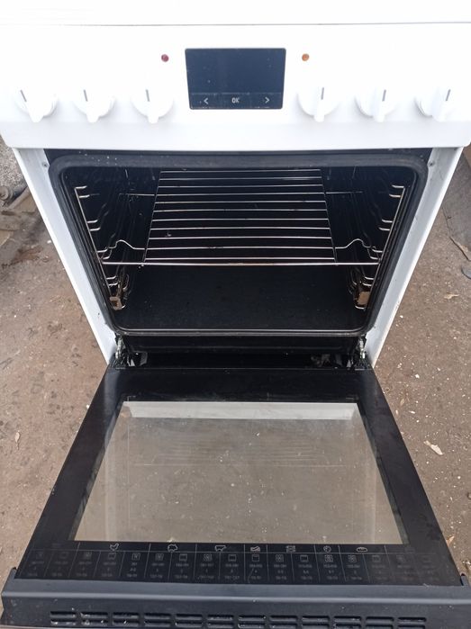 Продам 4х конфорну газову плиту Аміка