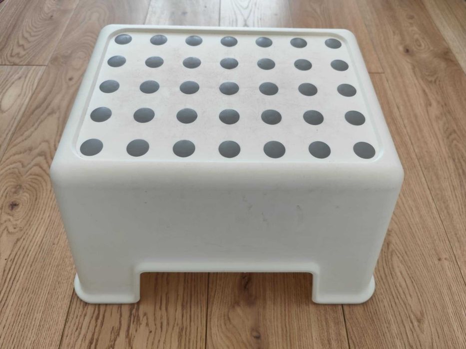 Stołek Ikea Bolmen