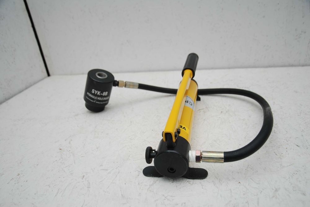 VEVOR Hydrauliczny dziurkacz do blachy 22-60mm