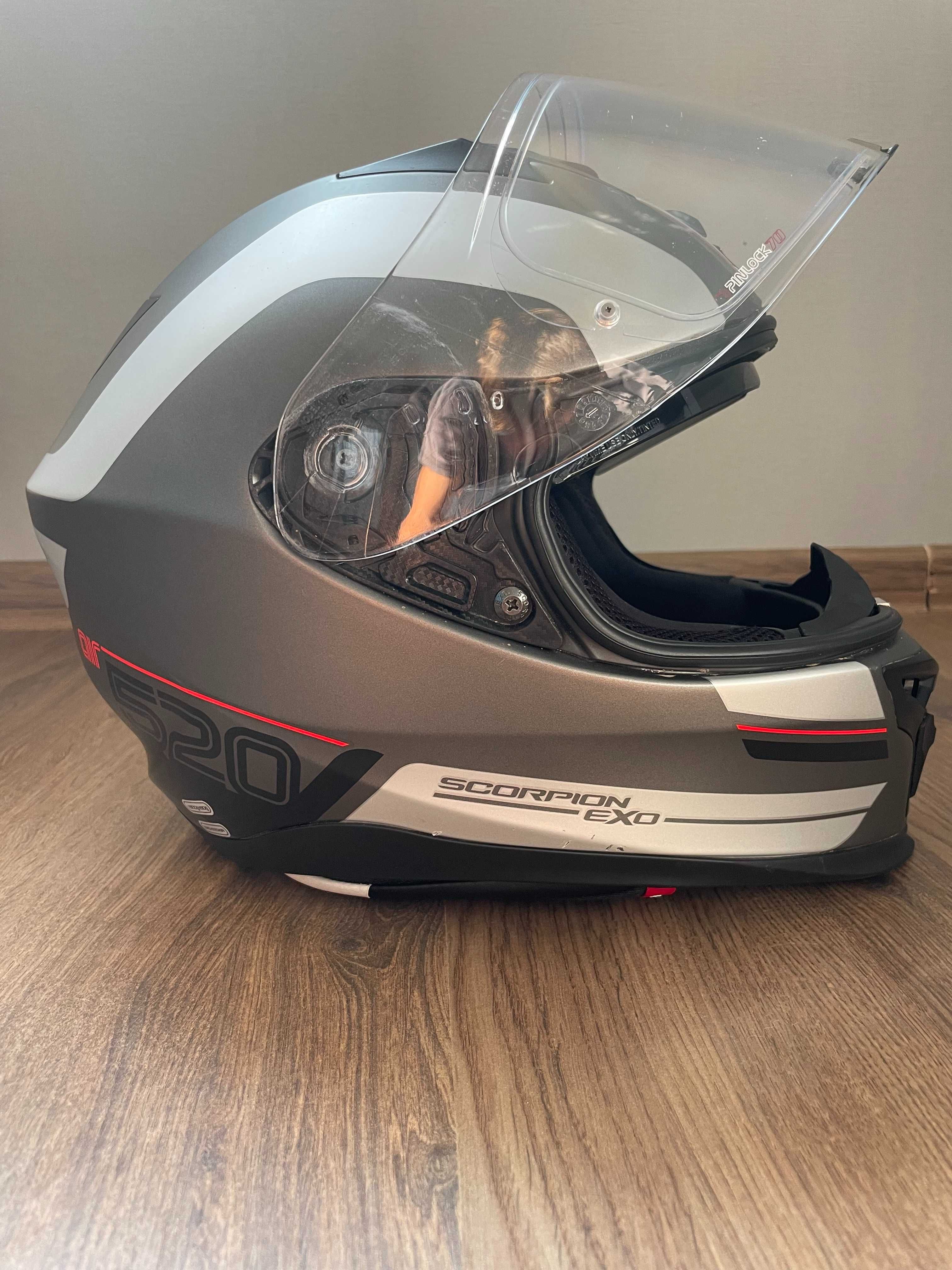 Мотошолом Scorpions exo 520 air