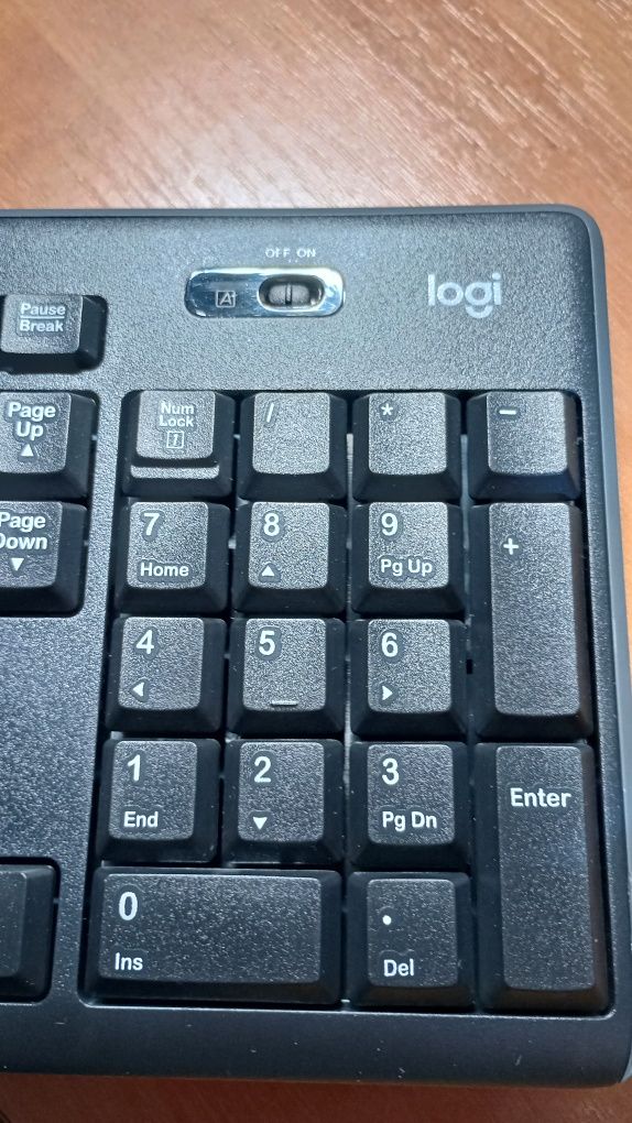 Беспроводная клавиатура Logi, не работает