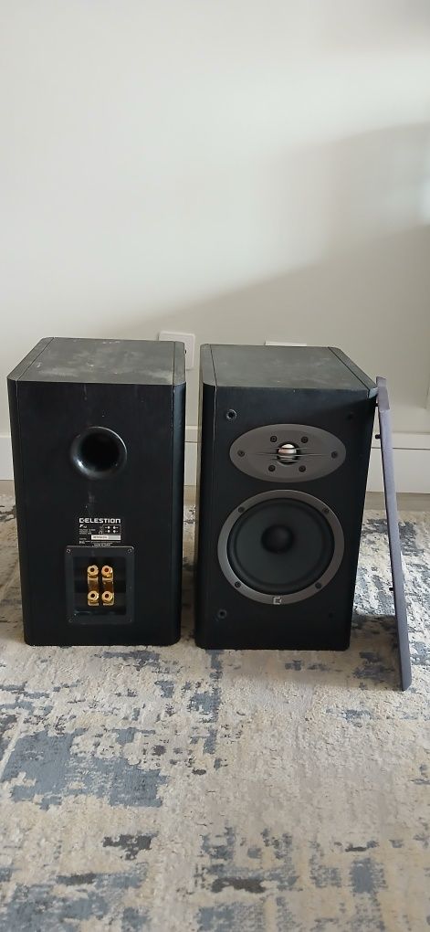 Colunas Celestion F18