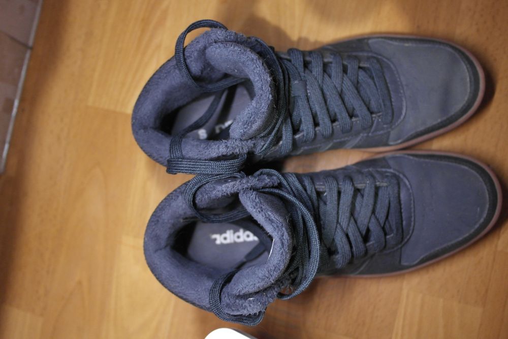 Ботинки adidas 40 размер б/у