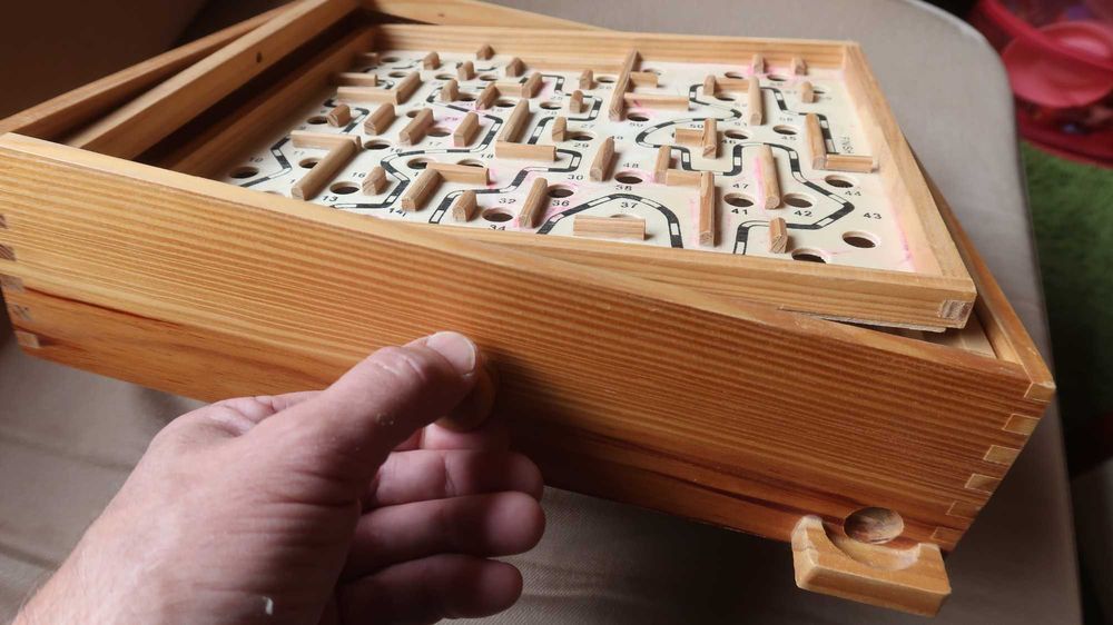 Jogo De Labirinto Com Bolas De Madeira ( Crianças / adultos / idosos)