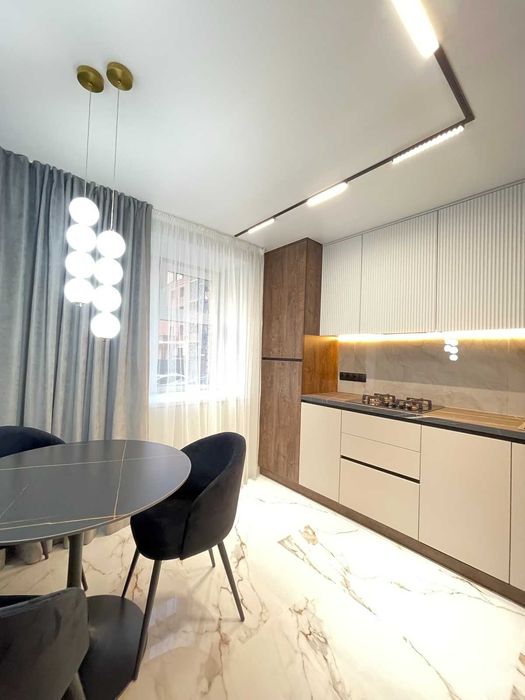 1кім.Площа Ринок