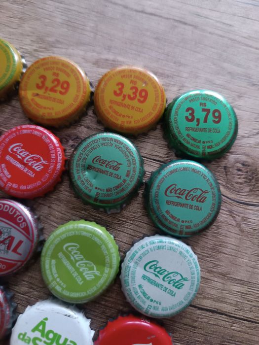 Kapsle niepiwne z Brazylii zestaw 30 sztuk każdy inny coca-cola
