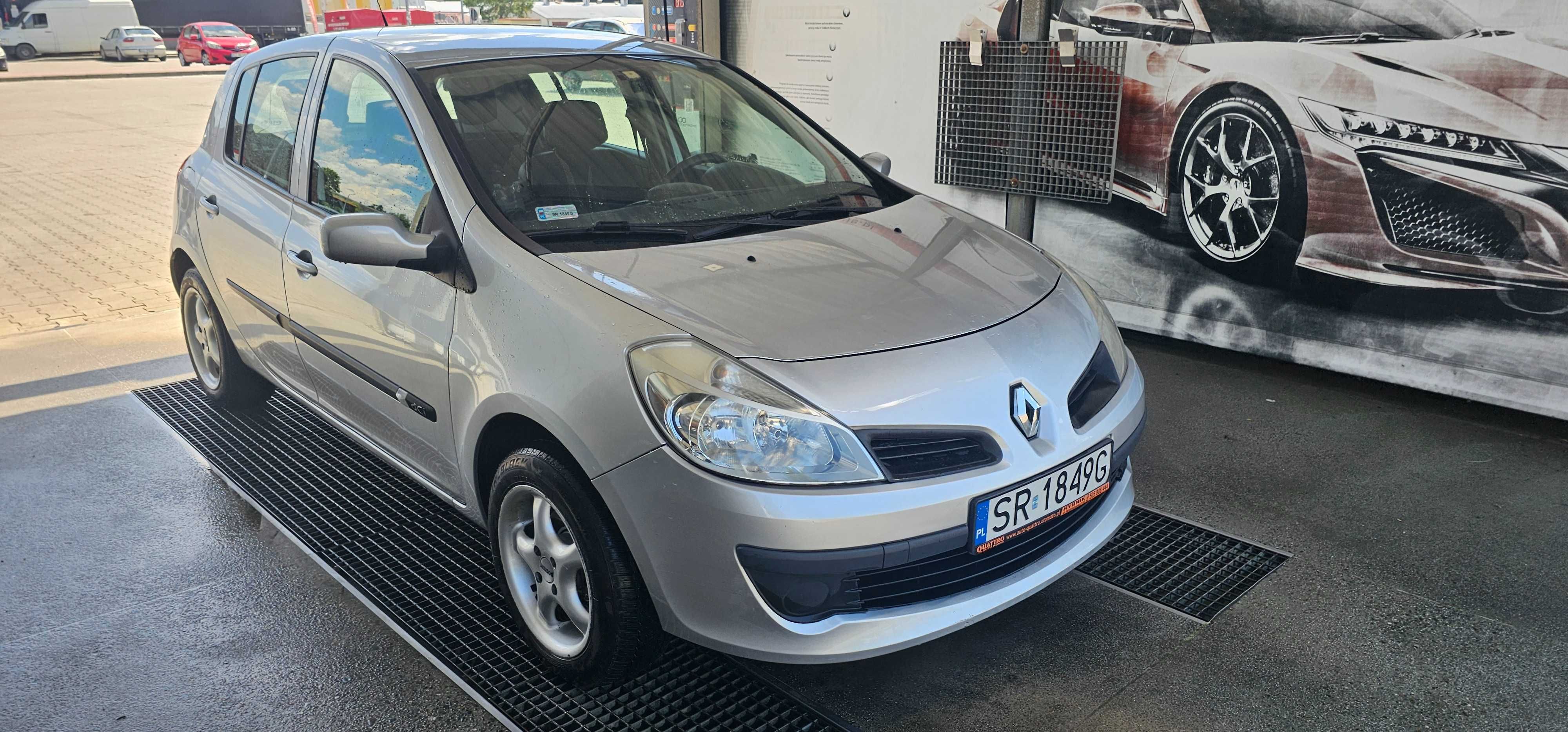 Renault Clio 1.5 DCi nowe tarcze, rozrzad i opony sprawny do jazdy