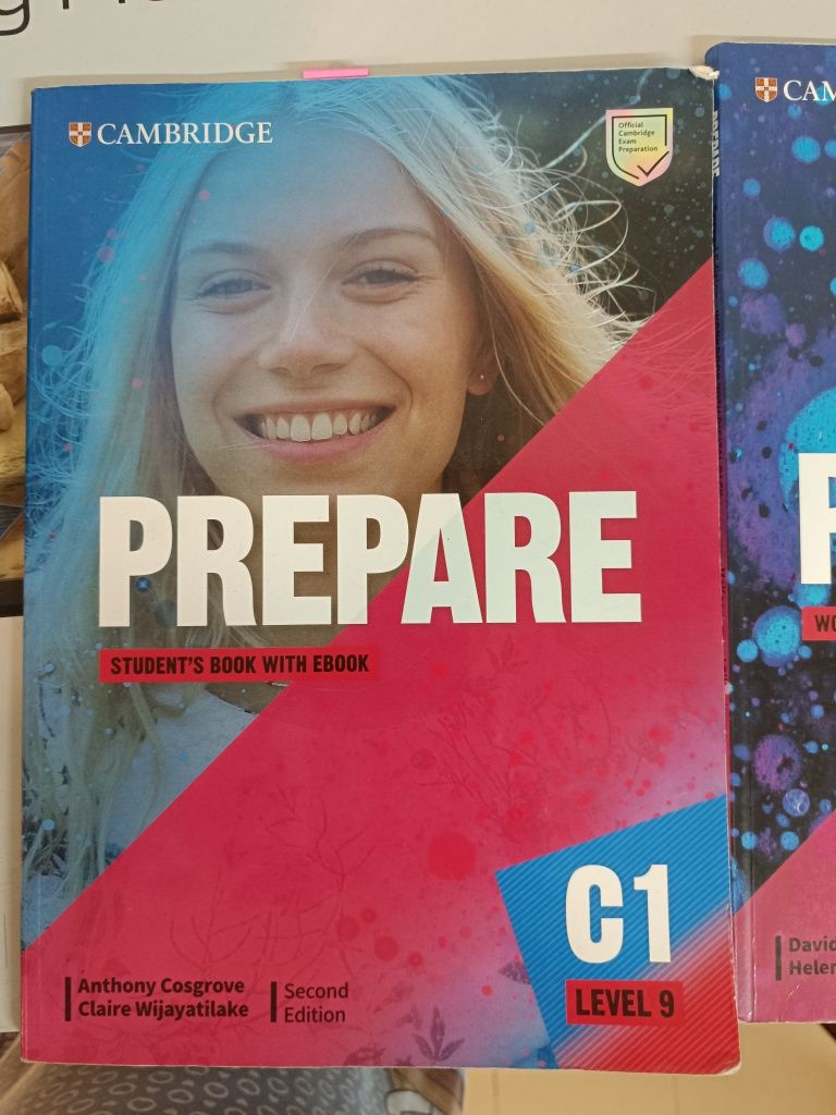 Dois livros de inglês Prepare C1 Cambridge
